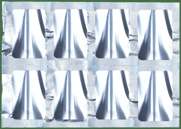 Monocan 200mg Capsule thumbnail 3